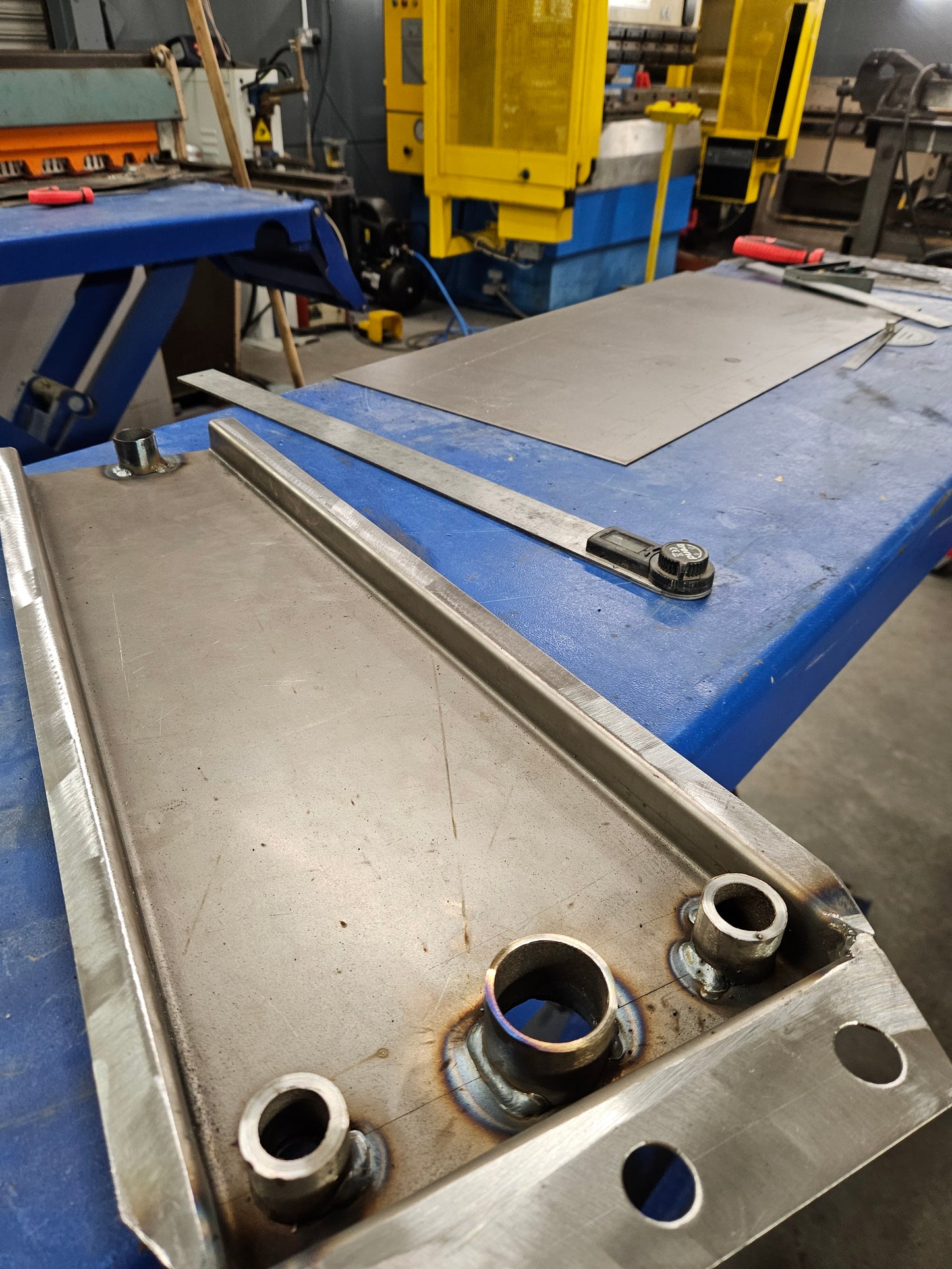 Gen 1 Vanquish Front subframe refurbishment Aston Martin | AstonSpares