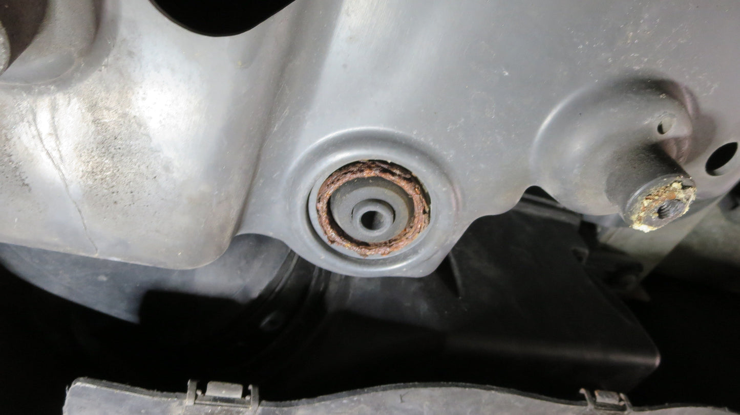 DB9 Radiator mounting support washers, stainless steel | Aston Spares - Aston Spares