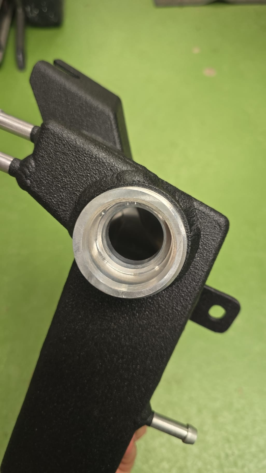 DB9 V8 VH Header tank - Aston Spares