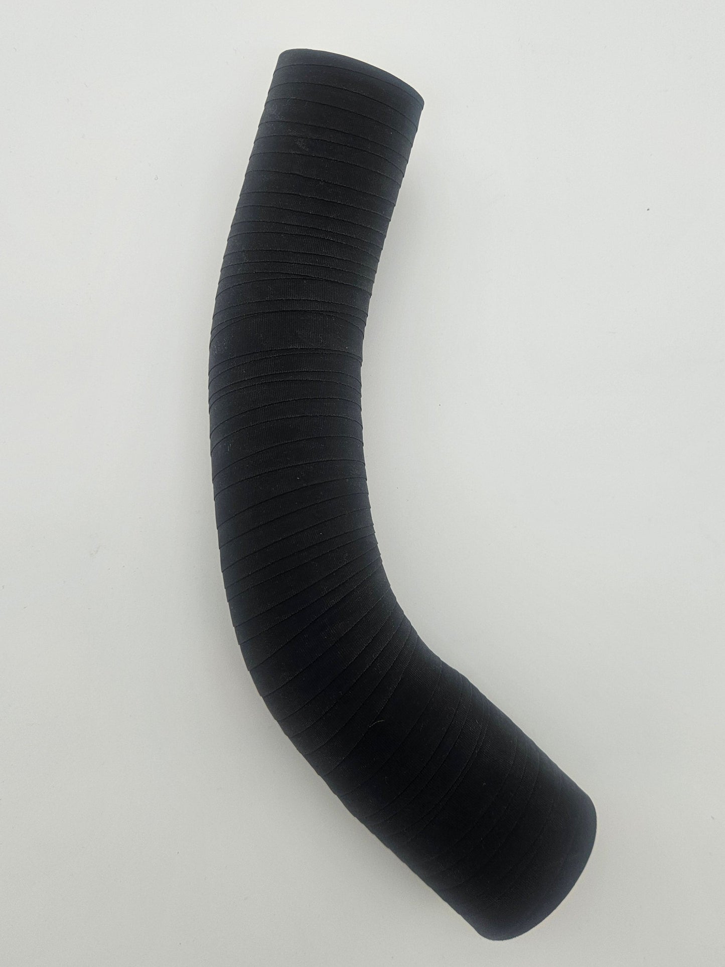 Gen 1 Vanquish radiator top hose 1R12 - 322872 - AF - Aston Spares