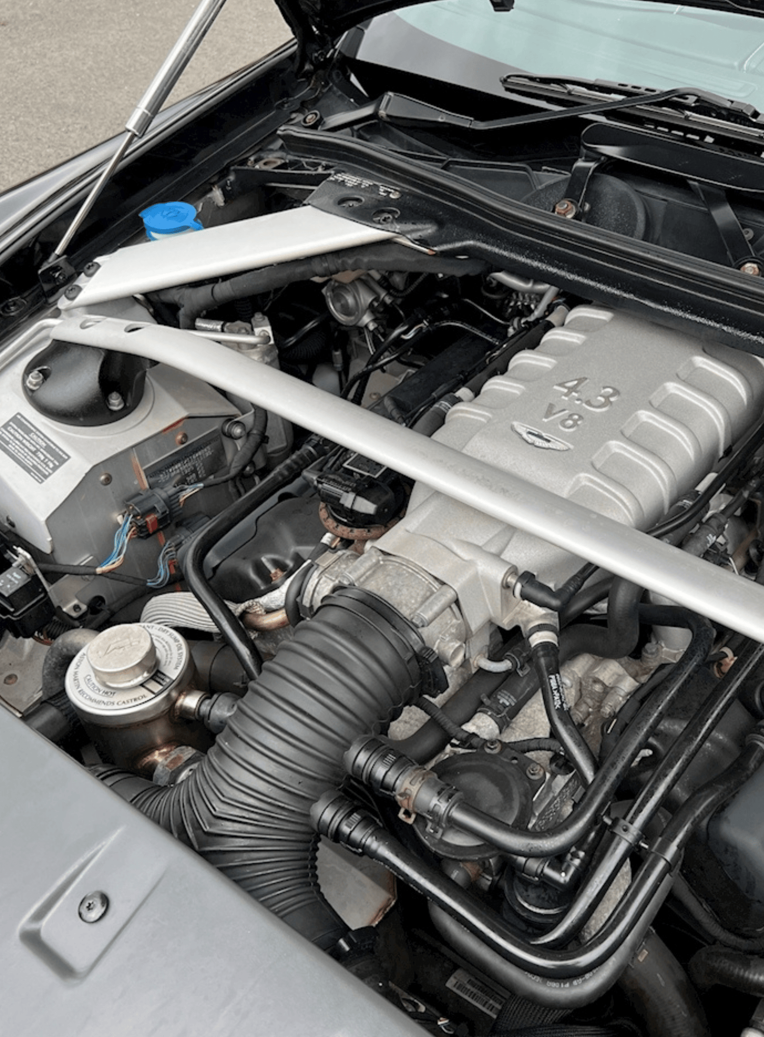V8 - Aston Spares