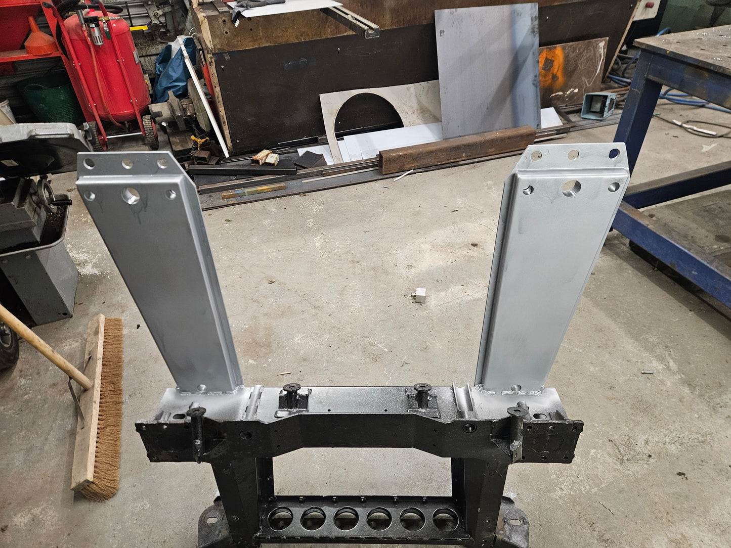 Gen 1 Vanquish Front subframe refurbishment Aston Martin | AstonSpares