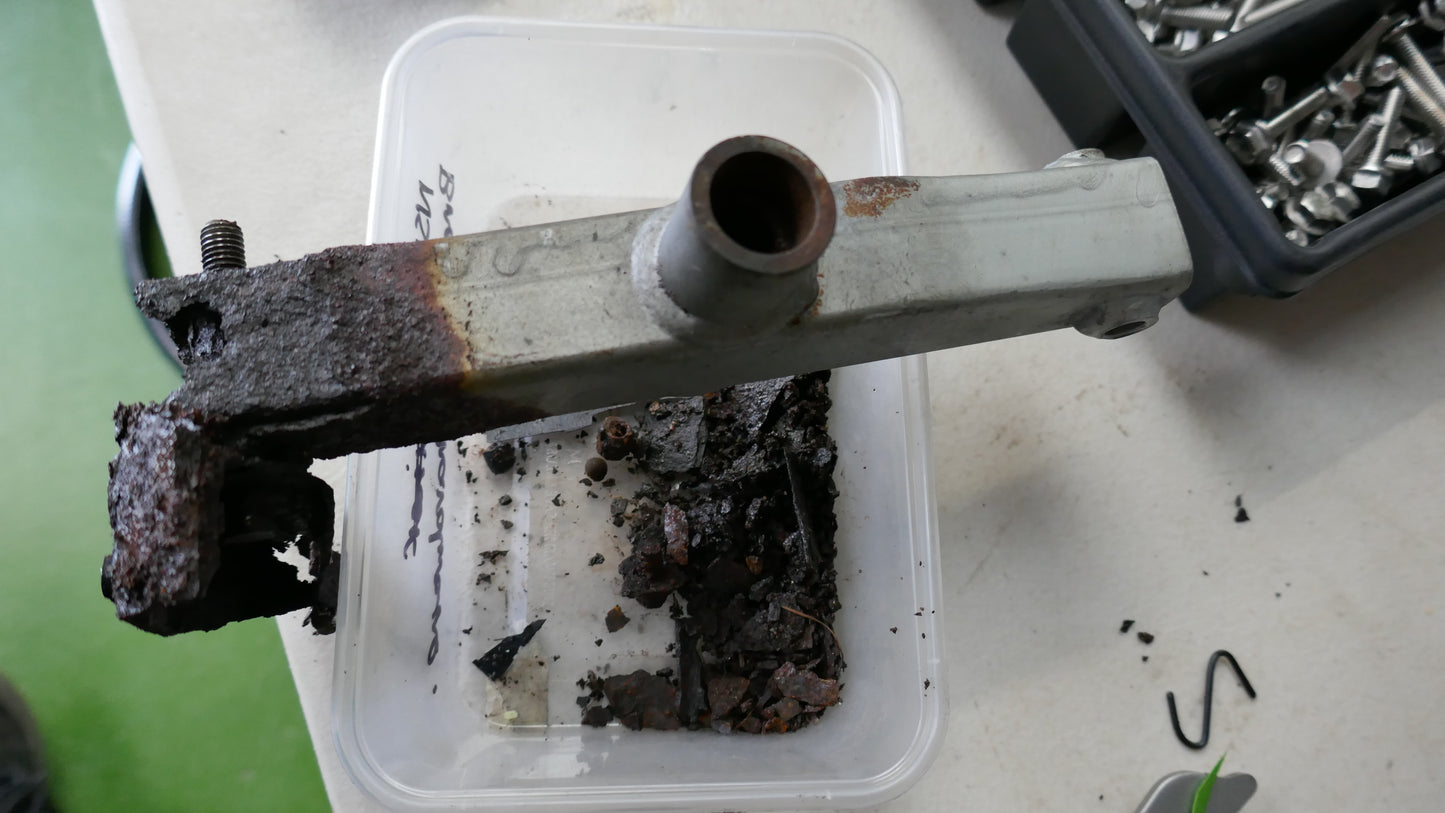 Gen 1 Vanquish Towing eye upright Aston Martin | AstonSpares