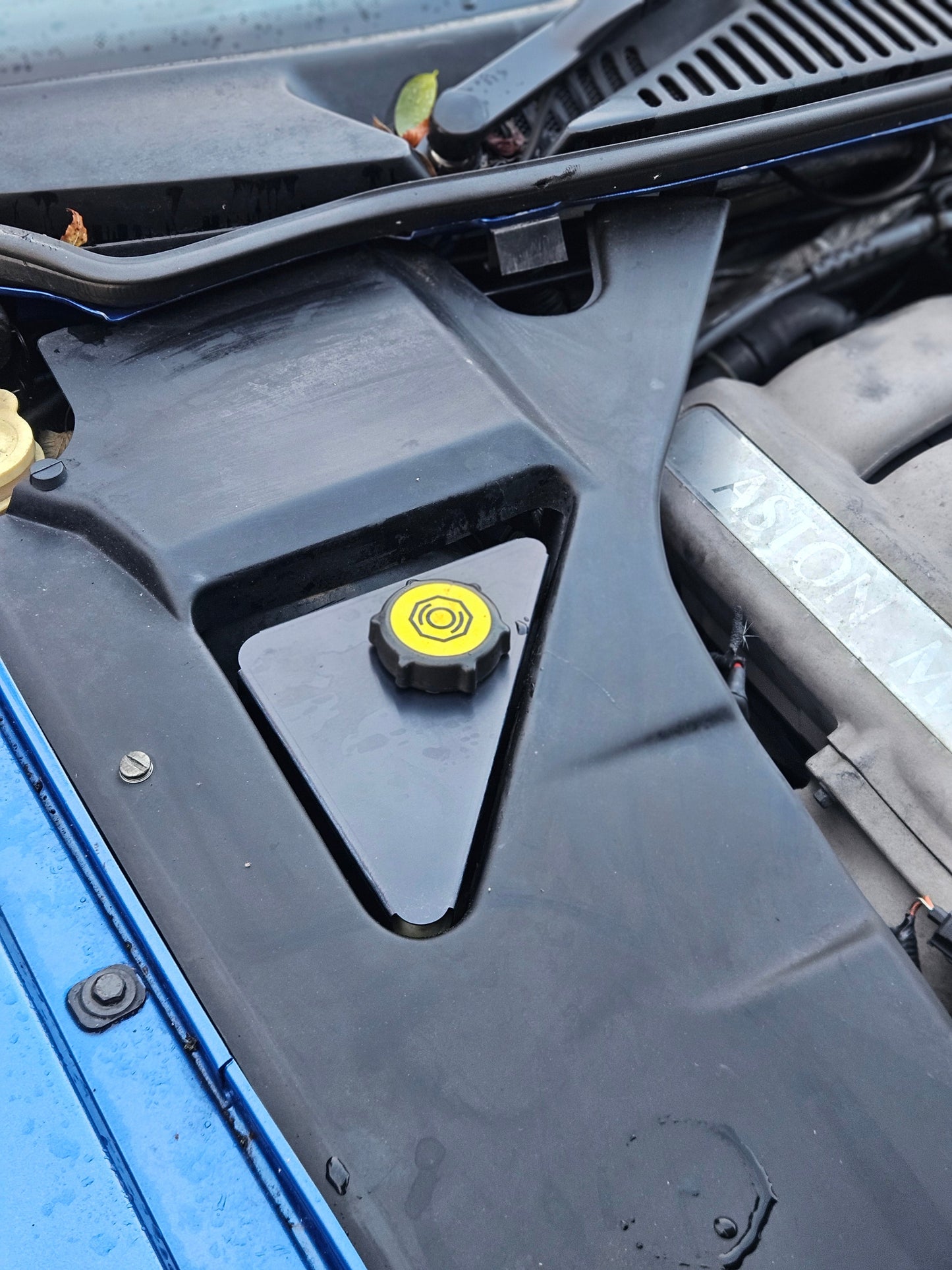 DB7 Vantage Brake fluid reservoir UV protection parasol RHD ONLY | AstonSpares - Aston Spares