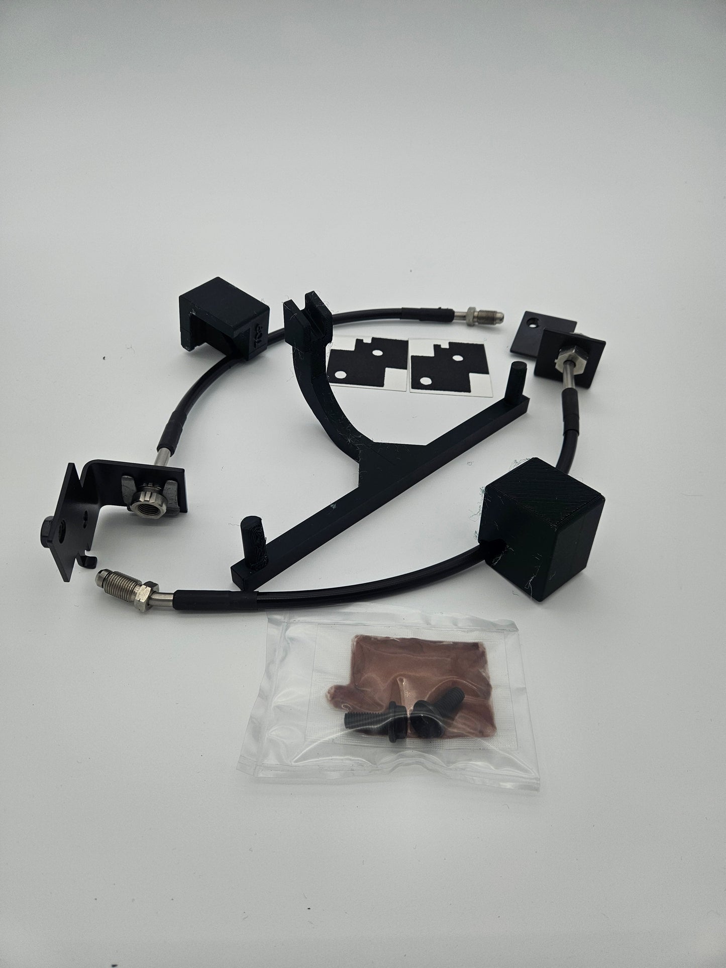 DB9 / V8 All VH excluding carbon or S. brake pipe kit front - Aston Spares