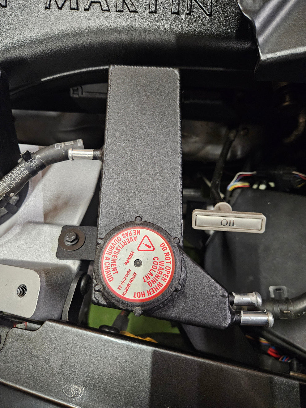 DB9 / V8 VH Aluminium Coolant Header Expansion tank | AstonSpares ...