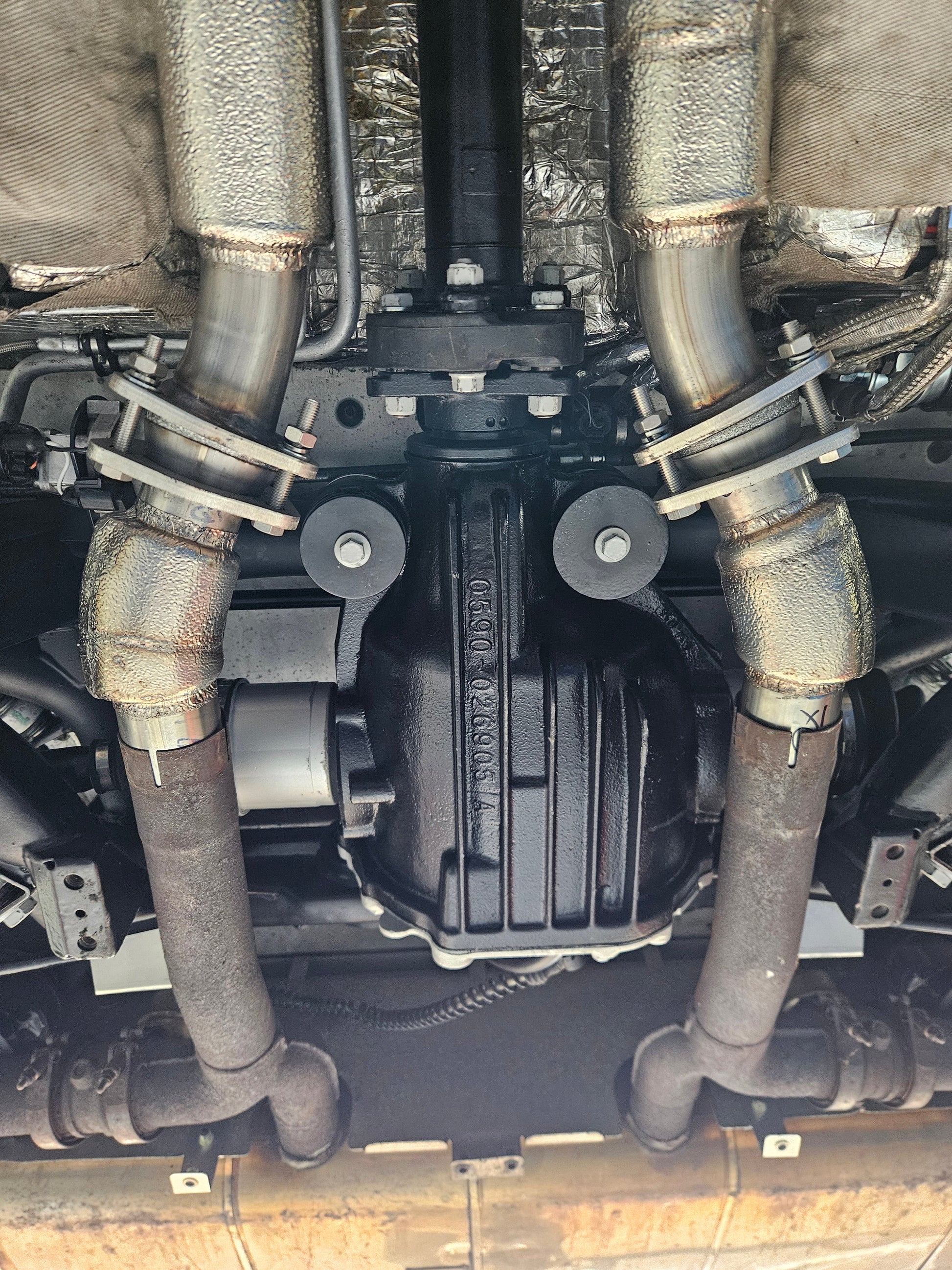 Gen 1 Vanquish Exhaust Intermediate Pipe Couplers (Pair) | AstonSpares - Aston Spares