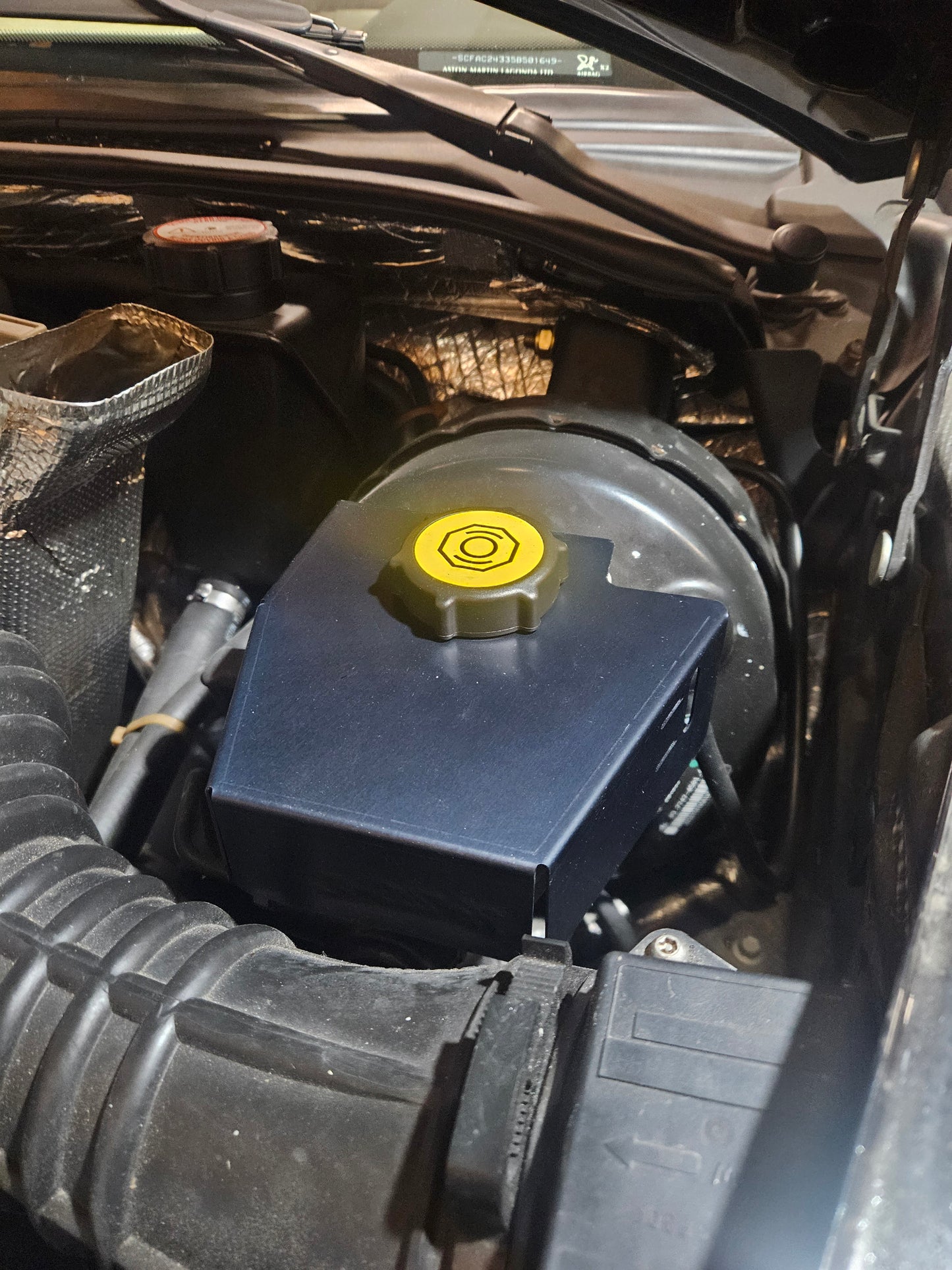 Gen 1 Vanquish Brake fluid reservoir UV protection parasol | AstonSpares